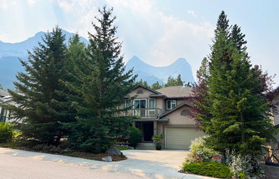 off our rockies bed and breakfast in the mountains